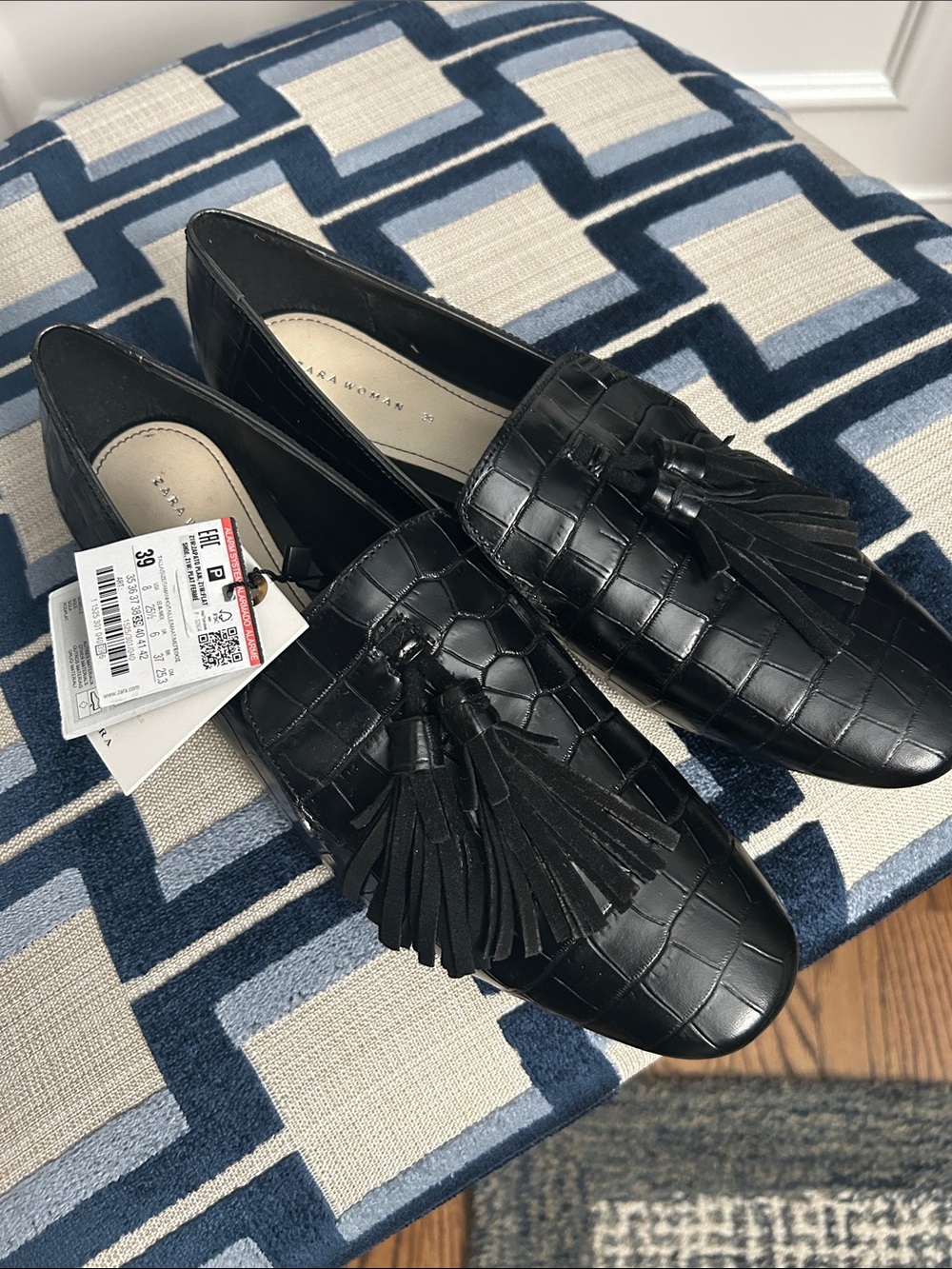 NWT! ZARA size 8 black leather loafers flats